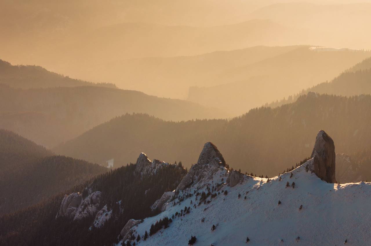 snow, winter, mountain, hills, peak, summit, landscape, adventure, view, sky, clouds, fog
, 