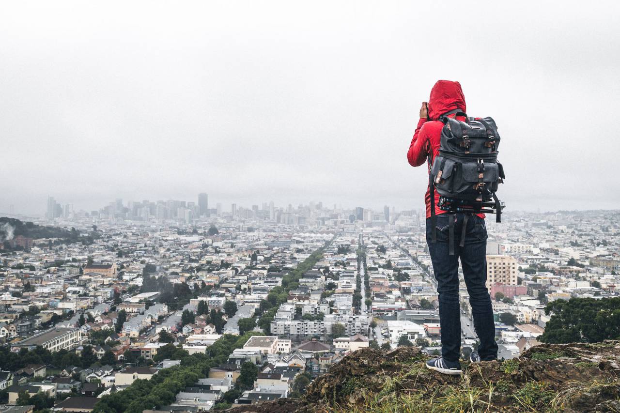 urban, city, buildings, haze, sky, clouds, people, man, millenials, photographer
, 