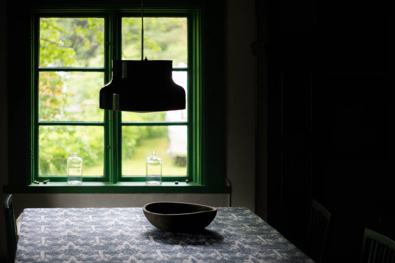 window, pane, glass, dine, light, bowl, chair, indoor, house, trees
, 
