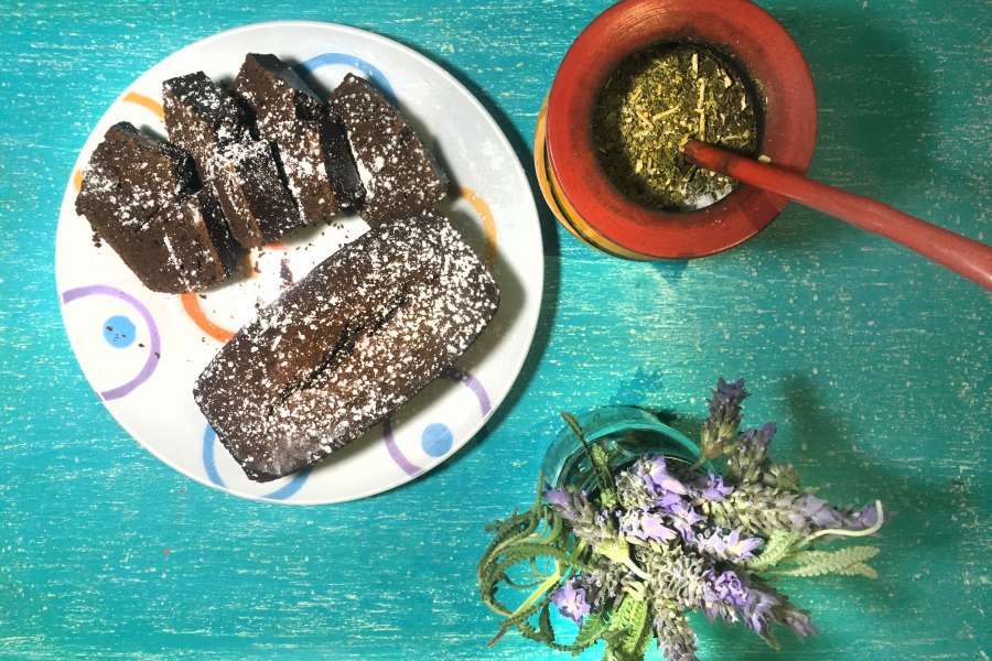 bake, baked, bakery, birthday, black, brown, cake, calorie, chocolate, closeup, color, delicious, eat event, fat, food, fresh, gourmet, slice, sliced, snack, sugar, sweet, table, tasty, top, topping, wooden, powdered, breakfast, pudding, lavender flower, flowers, vase, decoration, yerba, mate, drink, argentina, uruguay, infusion, 