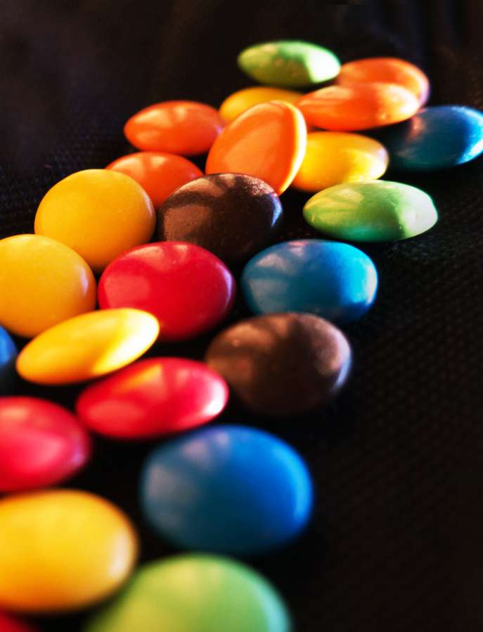 chocolate, candy, background, white, isolated, design, green, color, red, happy, decoration, symbol, food, yellow, colorful, brown, orange, love, sweet, child, gift, party, delicious, tasty, 