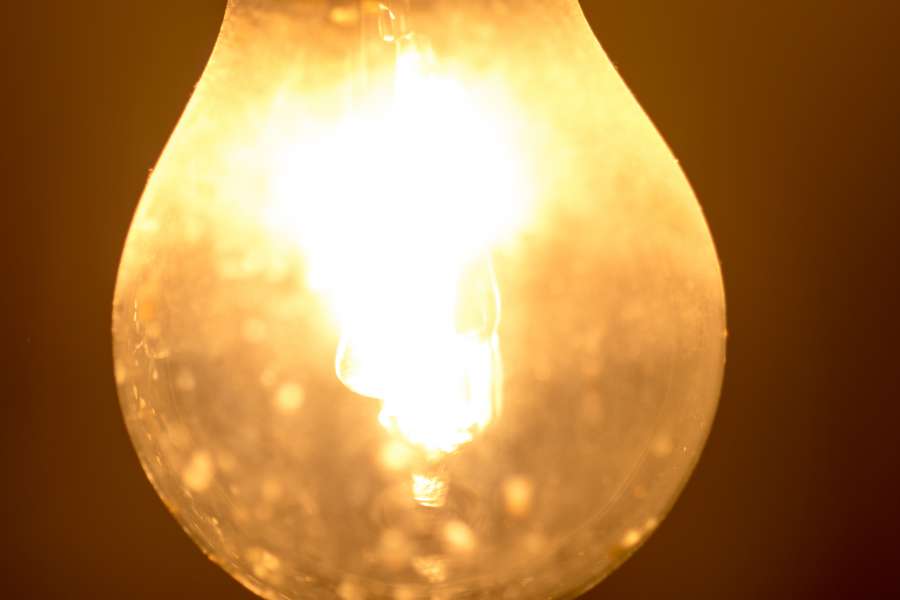 antique, art, background, black, yellow, bright, bulb, ceiling, creative, decor, decoration, decorative, design, electric, electrical, electricity, energy, equipment, fixtures, furniture, glass, glow, glowing, hanging, idea, illuminated, lamp, lamps, leadership, light, lighting, lights, motivation, ornate, restaurant, retro, room, symbol, table, technology, victorian, vintage, white, dust, 
