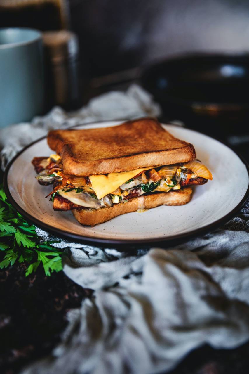 no people, sandwich, snack, toast, bread, food, breakfast, lunch, slice, delicious, meal, cheese, toasted, closeup, healthy, vegetable, cuisine, toasted bread, nutrition, nobody, 