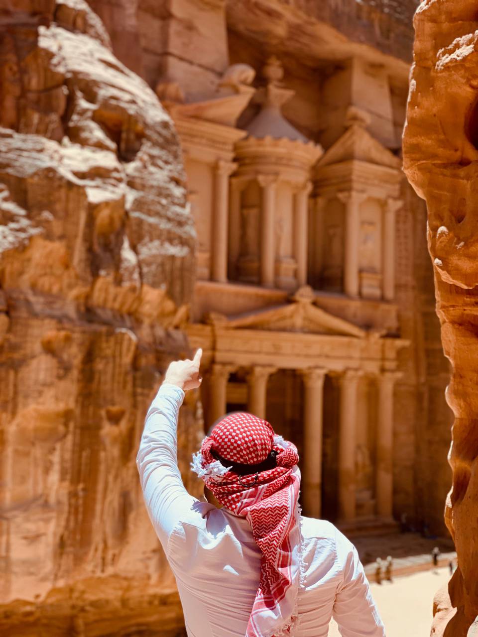 petra, jordan, tourism, travel, temple, stone, rock, ancient, unesco, history, architecture, heritage, city, landmark, treasury, historic, culture, east, middle, old, sandstone, facade, arab, canyon, archeology, mountain, tomb, world, building, bedouin, red, religion, monastery, asia, ruins, ruin, carved, site, tour, jordanian, desert, tourist, khazneh, view, man, monument, al, cliff, adventure, 