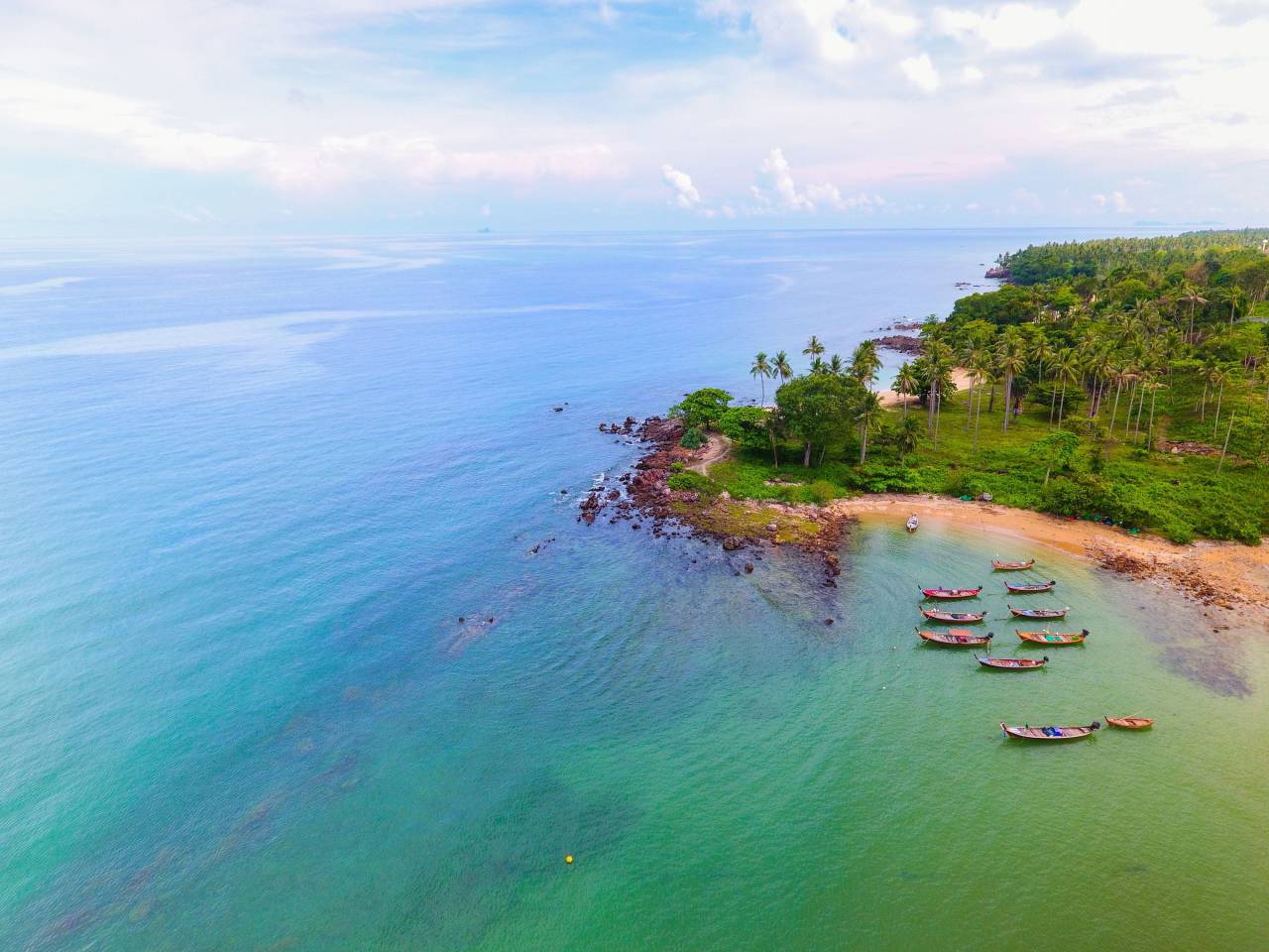 canoes, beach, summer, water, coast, boats, kayak, island, shore, travel, exotic, waves, sky, land, aerial, sunny
, 