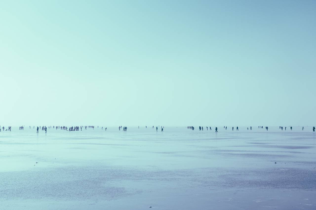 Nieve, invierno, gente, hielo, hombres, mujer, gorro, cielo, azul, campo, niebla, frío, plano,