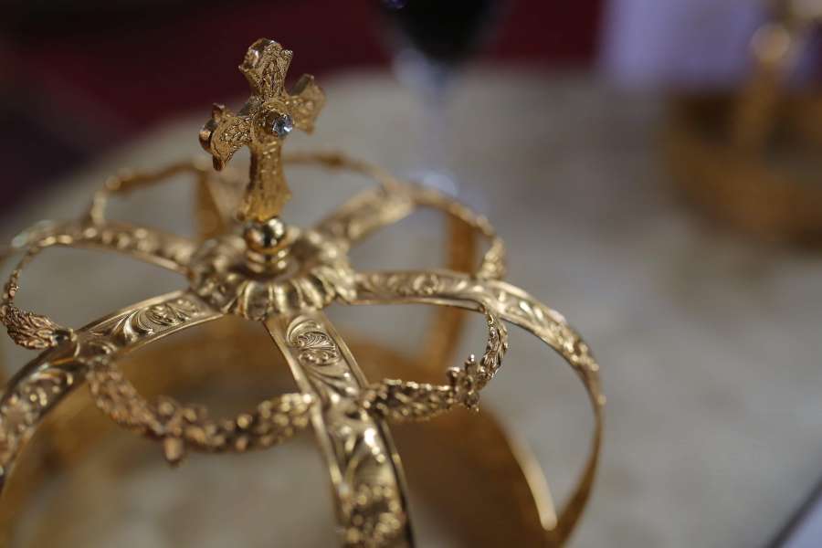 gold, king, luxury, queen, crown, royal, golden, symbol, kingdom, authority, medieval, prince, vector, metal, jewelry, monarchy, monarch, royalty, coronation, princess, icon, decoration, success, classic, award, emperor, majestic, shiny, design, emblem, insignia, vintage, knight, wealth, leadership, treasure, collection, nobility, antique, set, object, imperial, noble, background, white, sign, heraldry, 