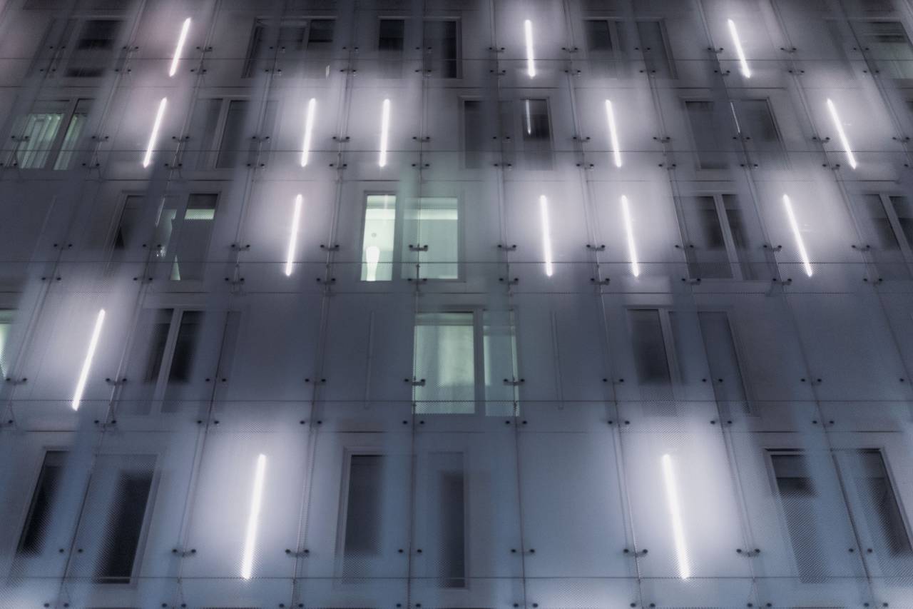 Arquitectura, edificio, infraestructura, estructura, establecimiento, apartamento, ventanas, condominio, hotel, oscuro, noche, luces, vidrio,