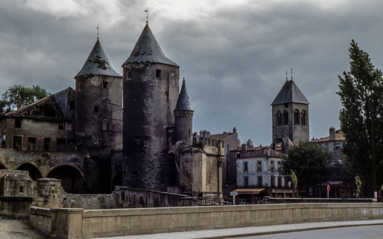architecture, building, infrastructure, structure, establishment, castle, old, vintage, windows, tower, clouds, sky, trees
, 