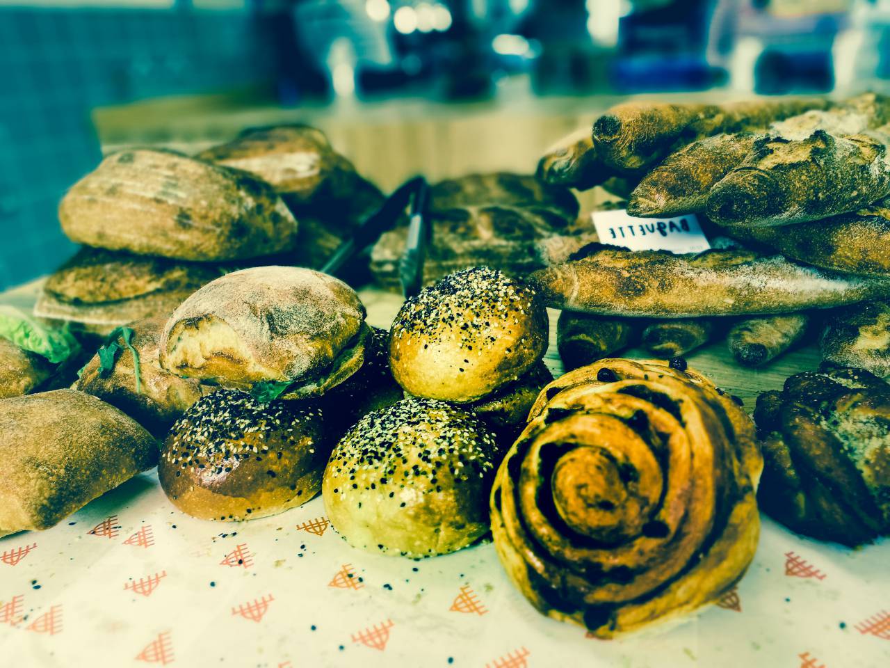 bread, baguette, sandwich, deli, pastry, food, bakery, seeds, carbs
, 