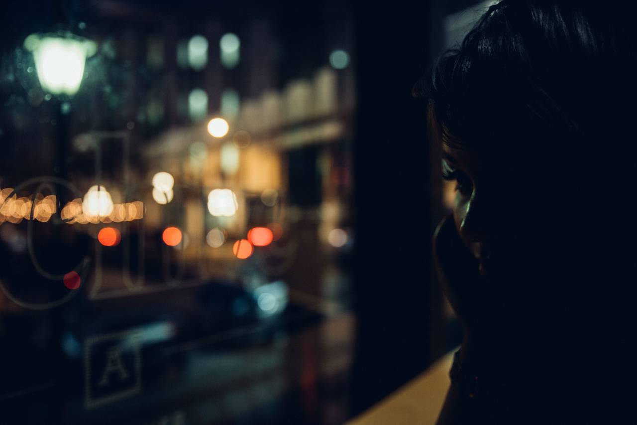 dark, night, people, woman, calling, phone, blur, bokeh, lamp
, 