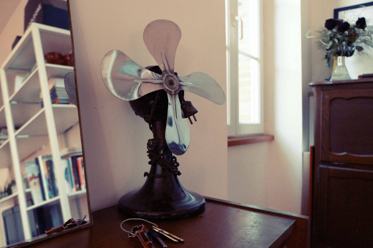 ventilador, llaves, espejo, casa, adentro,