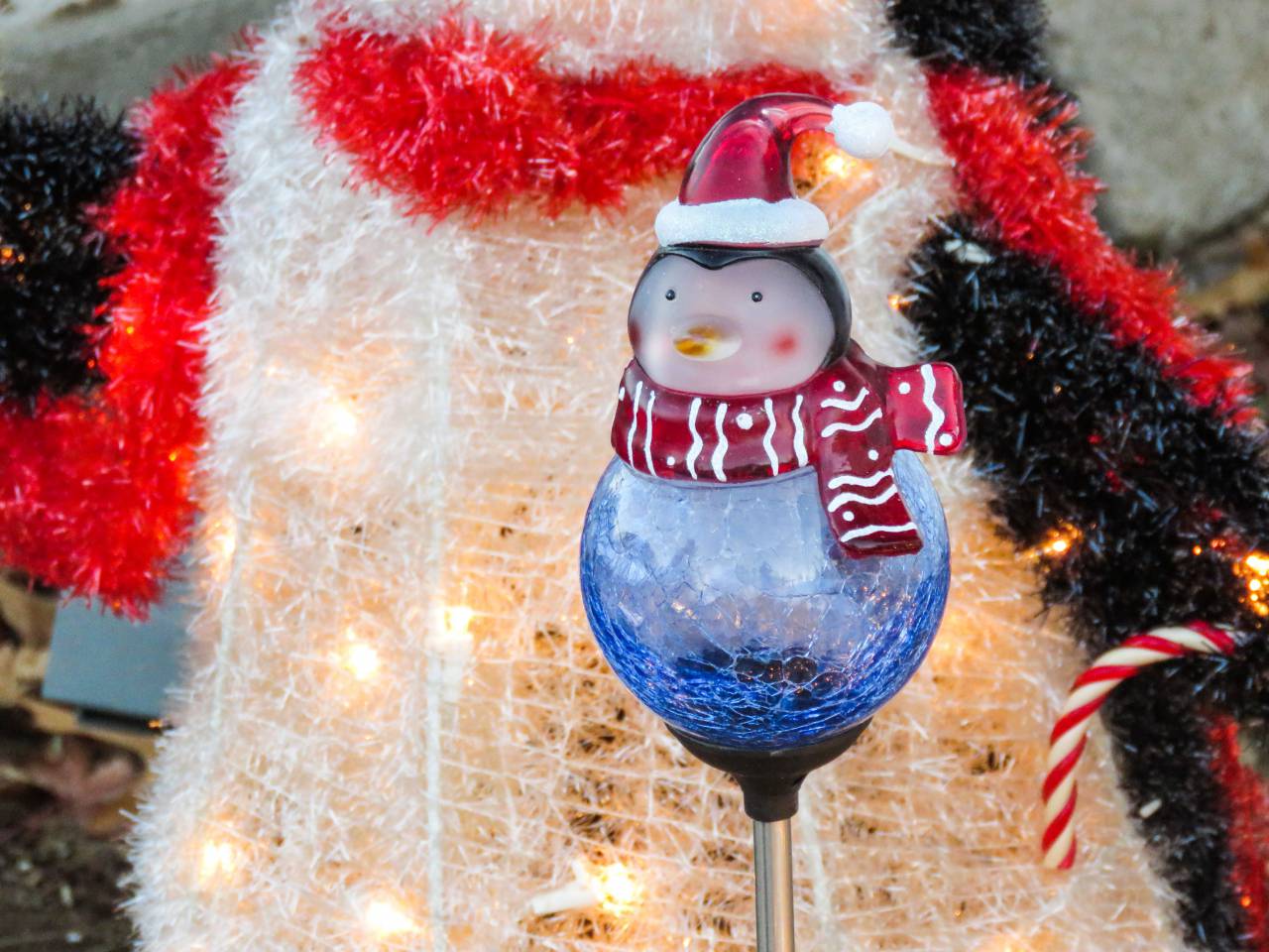 winter, christmas, decorations, lights, penguin, hat, scarf
, 