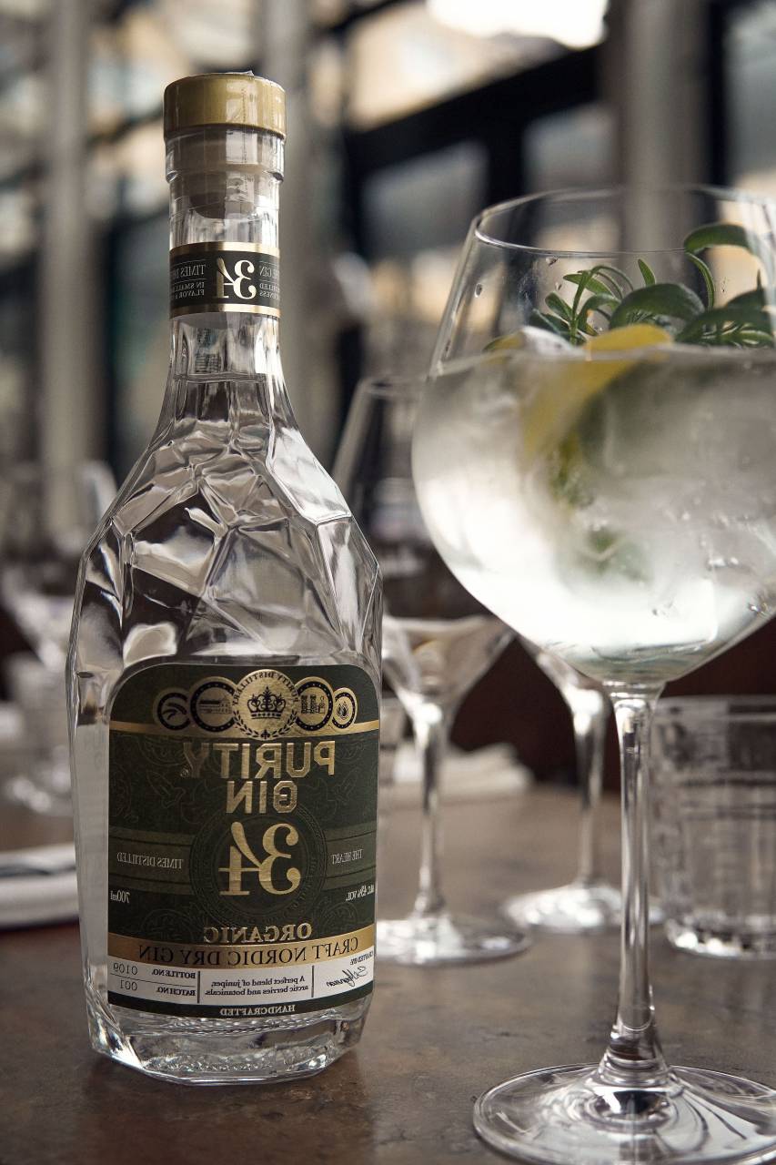 cocktail, glass, alcohol, beverage, cold, drink, gin, fresh, bar, tonic, vodka, juice, soda, alcoholic, citrus, refreshment, ingredient, gin tonic, 