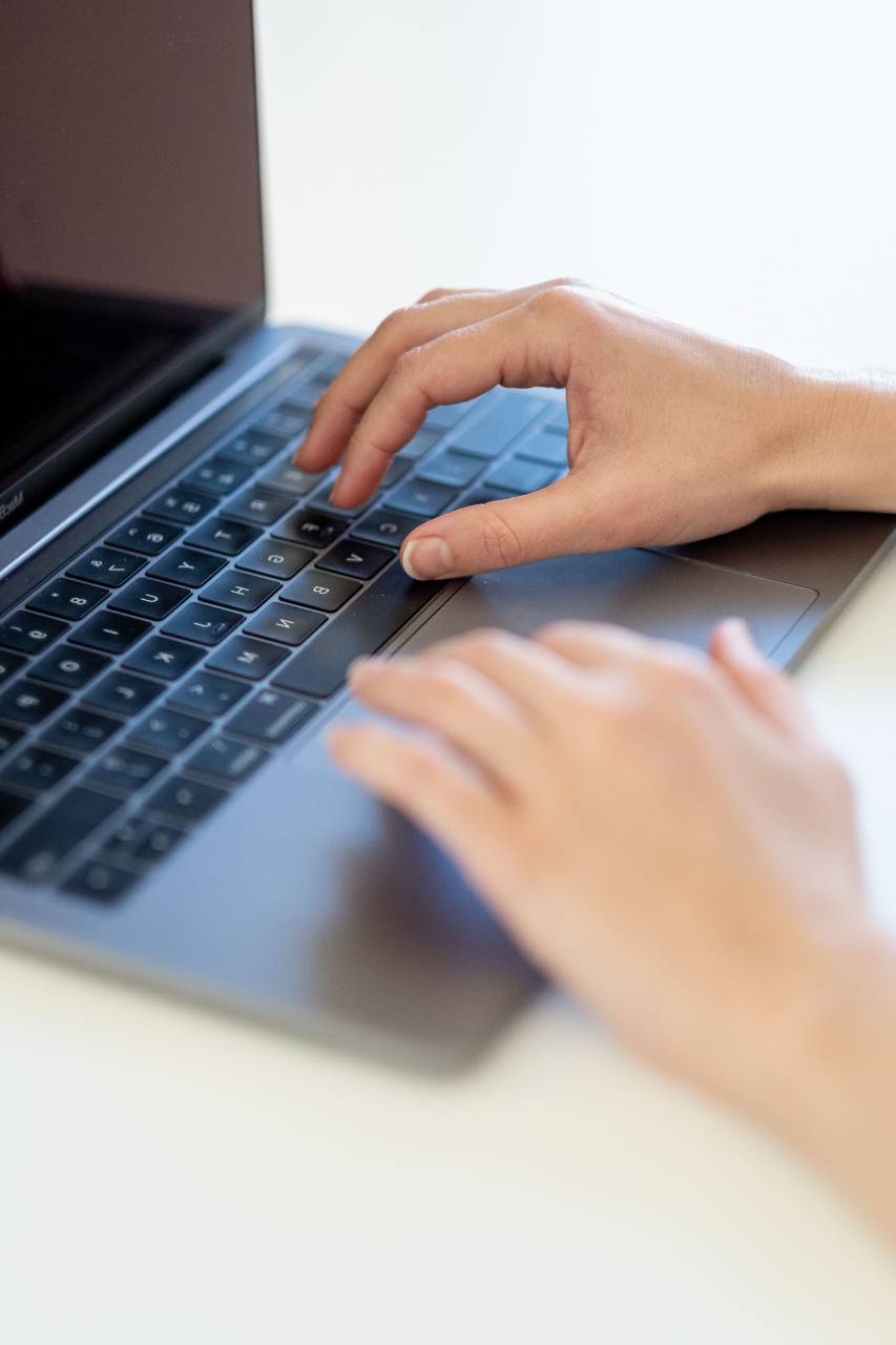 computer, laptop, working, typing, hands, keyboard, work, job, technology, online, notebook, freelancer, writer, table, desk, mobile, person, macbook, female
, 