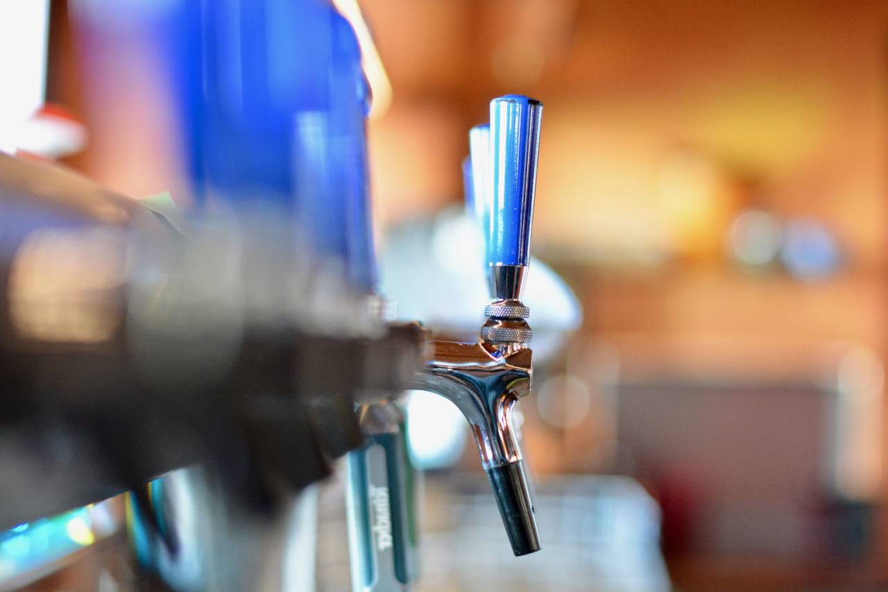 grifo, difuminar, bokeh, acero, bar, bebidas, luces,