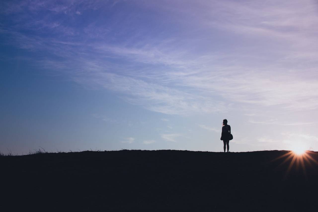 niña, mujer, silueta, puesta de sol, anochecer, azul, cielo, gente, naturaleza, paisaje,