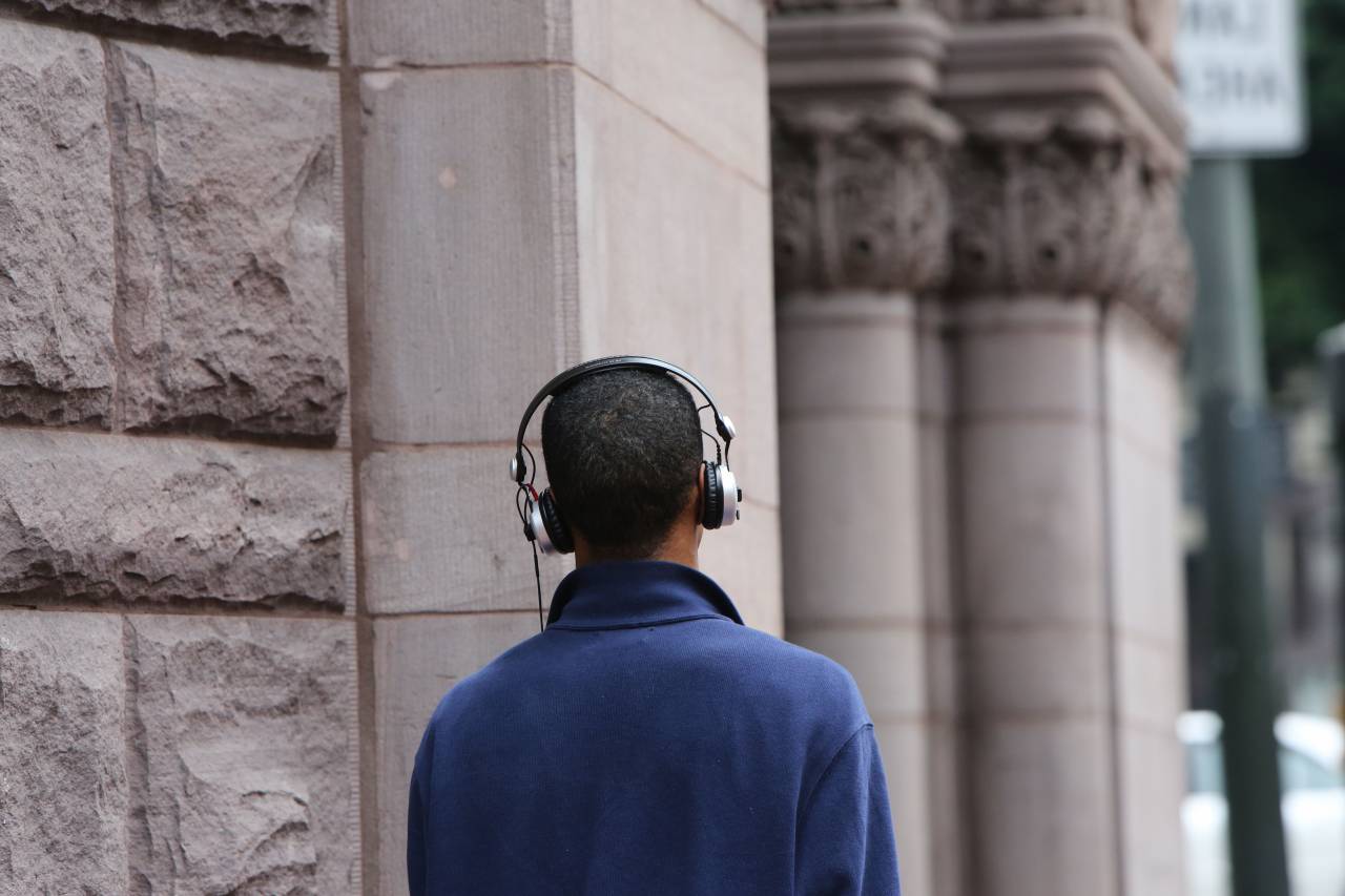 chico, hombre, gente, auriculares, ciudad, urbano,