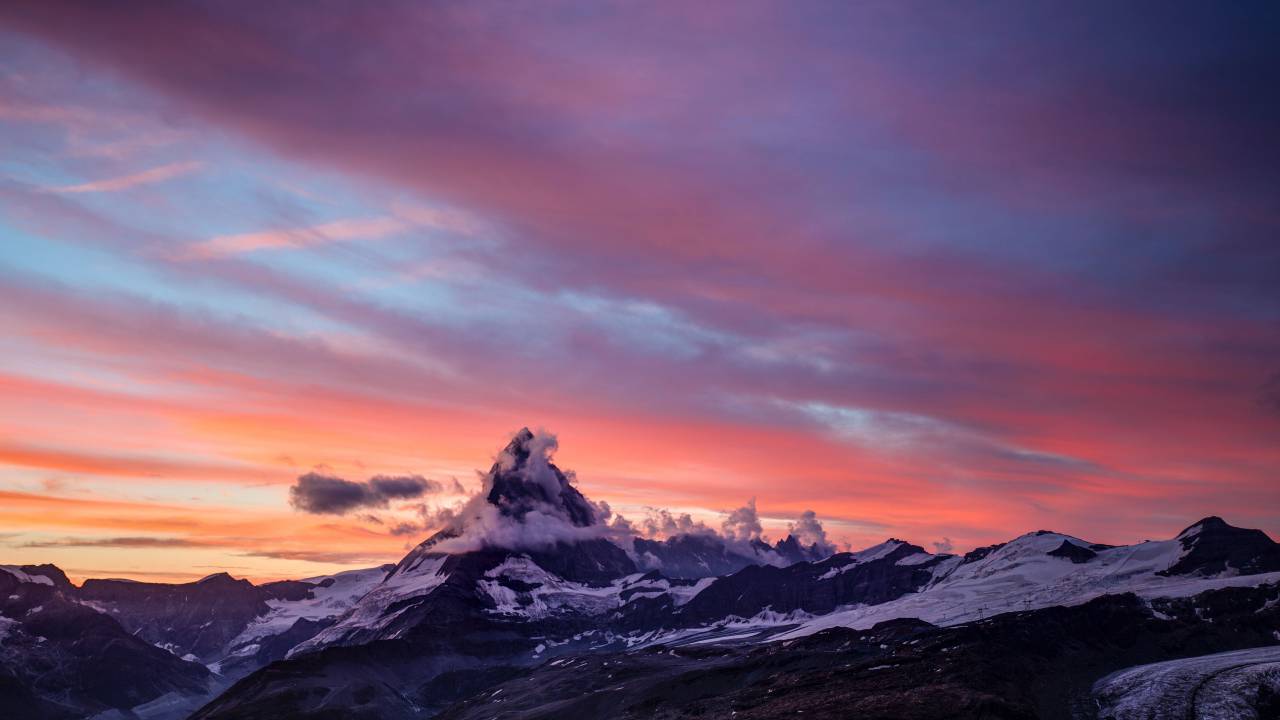 Montaña, paisaje, pico, cumbre, nieve, vista estética, rocas, niebla, cielo, nubes,