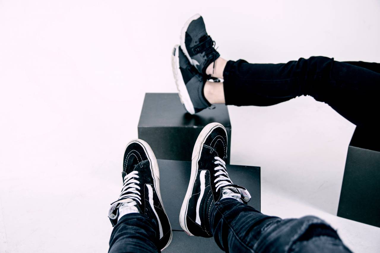 shoes, vans, nike, sneakers, rubber, sole, tie, people, feet
, 