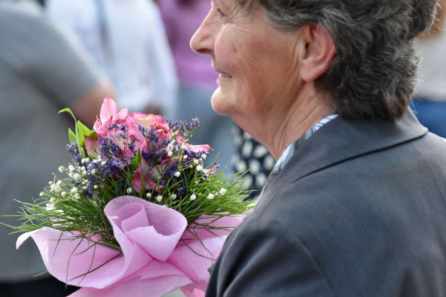 businessperson, businesswoman, ceremony 