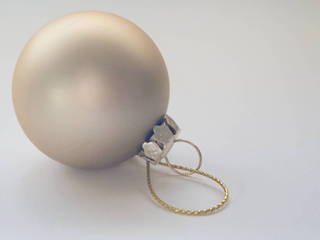 bauble, ball, matte, round, christmas, close up, ornate, decorations, holiday, festive, seasonal, traditional, celebration, merry, cheer
, 