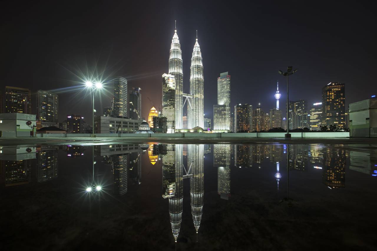 city, landscape, cityscape, buildings, night, lights, architecture, metro, high rise, downtown, urban, water, reflection, petronas, twin, towers, kuala lumpur, malaysia
, 