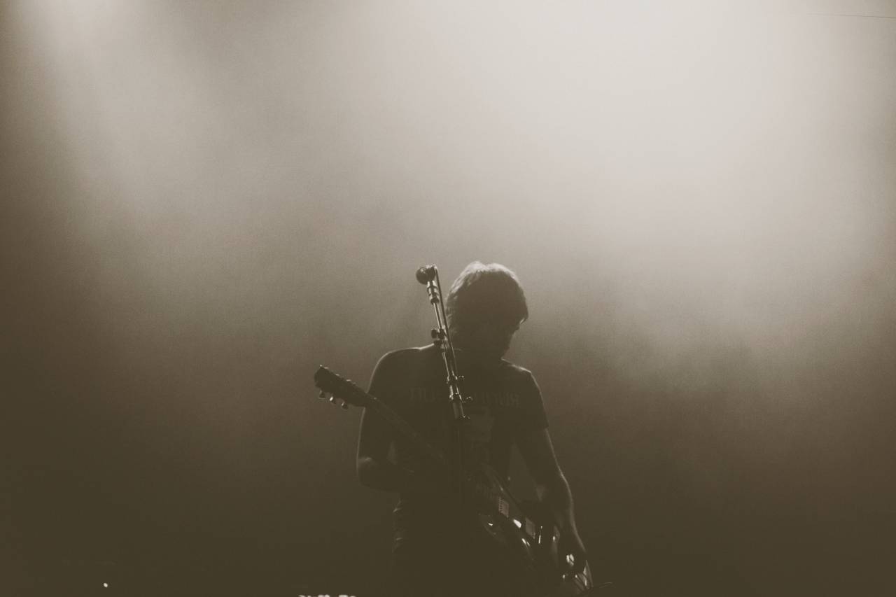 guy, man, guitar, musician, music, people, band, stage, show, smoke, microphone, audio, entertainment
, 