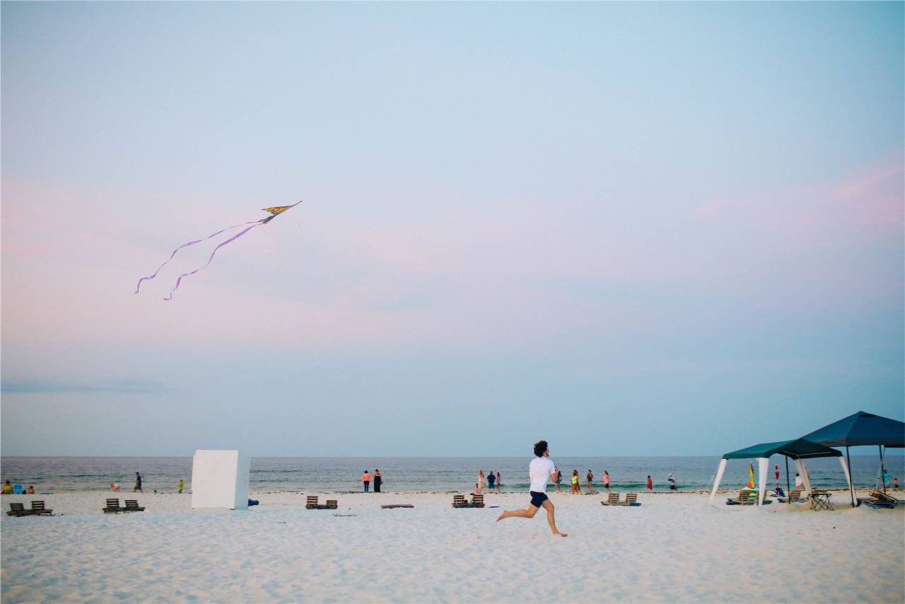 cometa, playa, arena, orilla, gente, corriendo, chico, cielo, océano, agua,