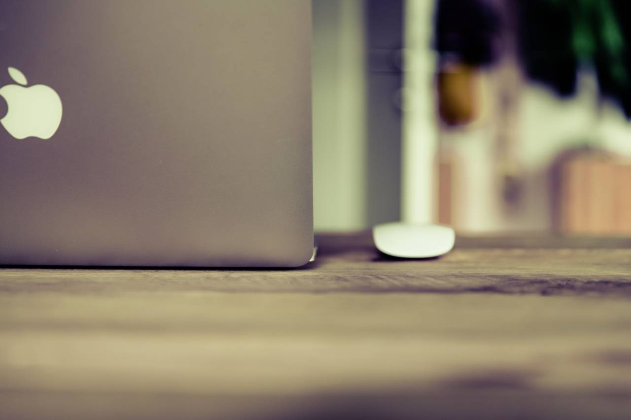 macbook, laptop, computer, technology, business, office, desk, mouse
, 