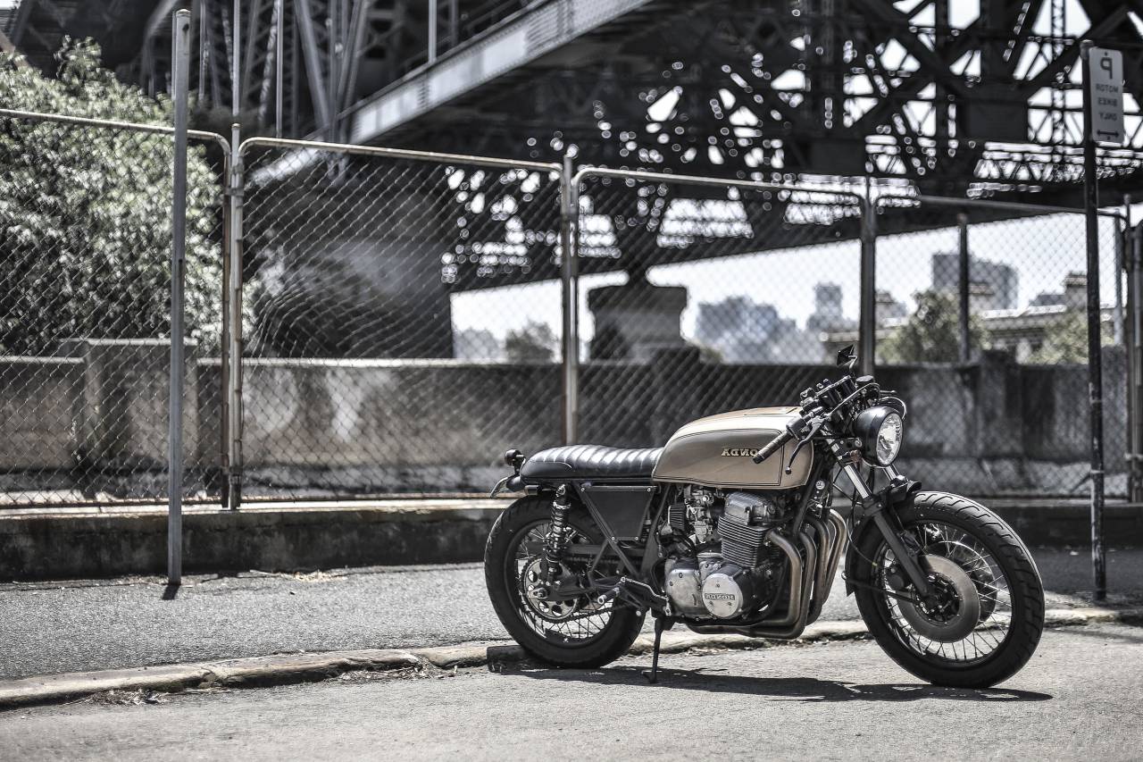 motorcycle, bike, road, honda, engine, road, street, barrier, urban, city, architecture, infrastructure, bridge
, 