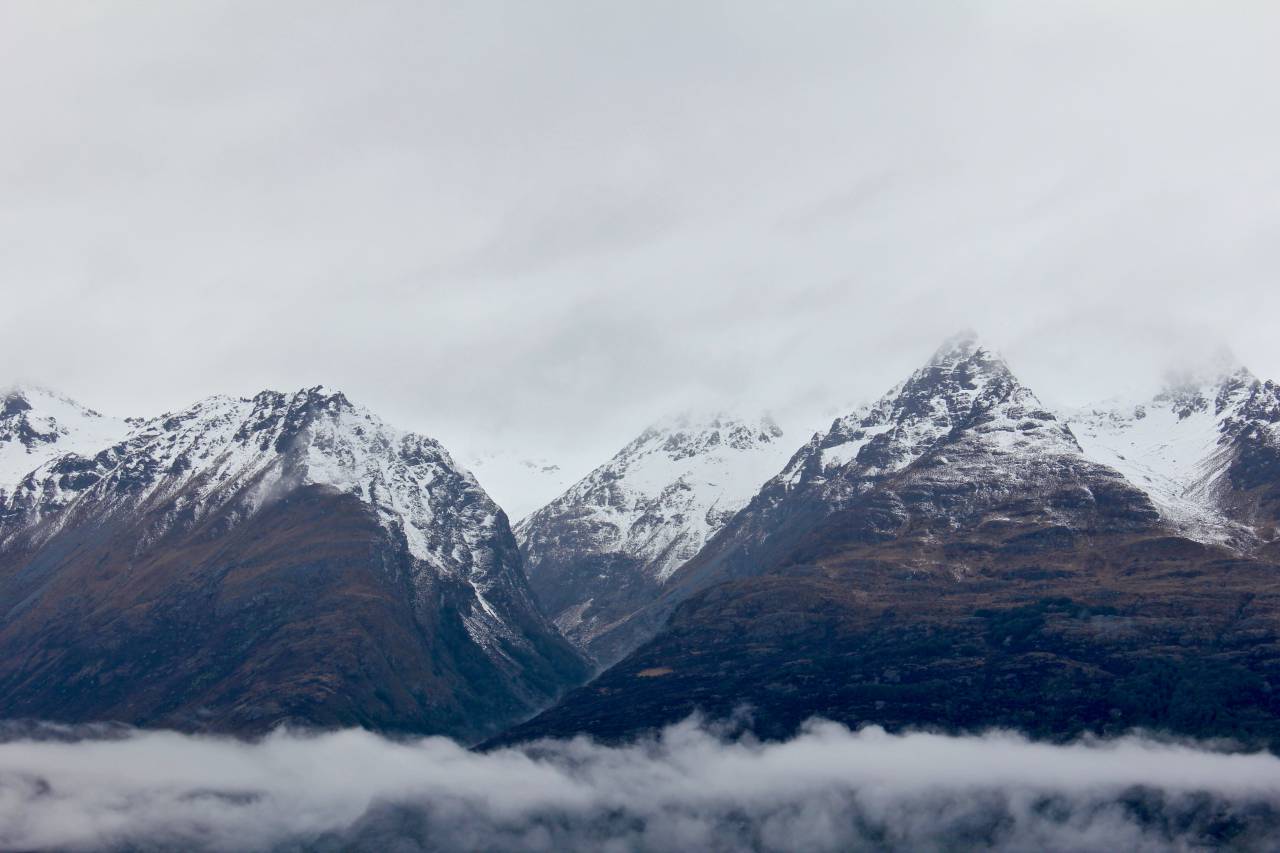 Montaña, montañas, frío, paisaje, fotografía, naturaleza, Alpes, viajes, pasión por los viajes, senderismo, nubes, niebla,