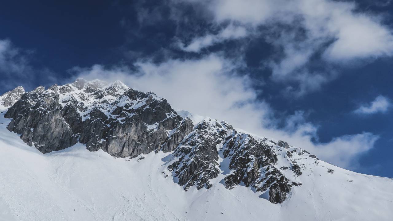 nature, landscape, mountain, travel, adventure, trek, hike, climb, clouds, sky
, 