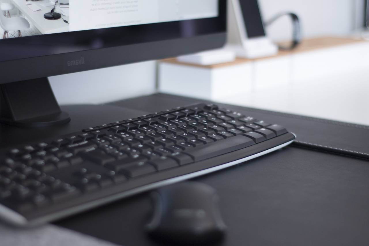 Oficina, trabajo, espacio de trabajo, negocios, escritorio, mesa, gadgets, computadora, escritorio, monitor, teclado, ratón, todavía, bokeh,