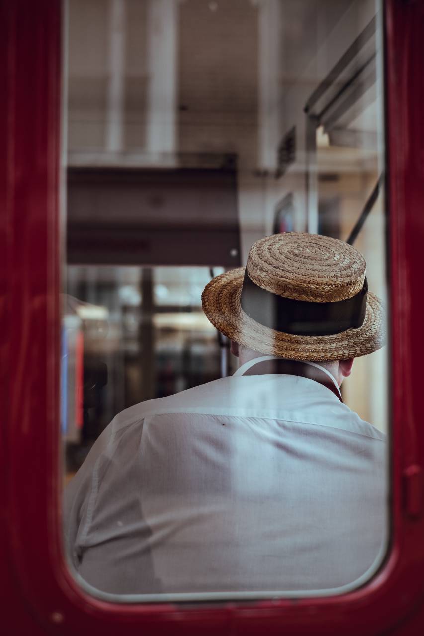 people, man, alone, back, glass, window, shield, office
, 