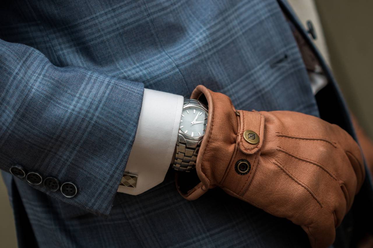 people, man, formal, tuxedo, accessories, watch, gloves, coat, longsleeves
, 