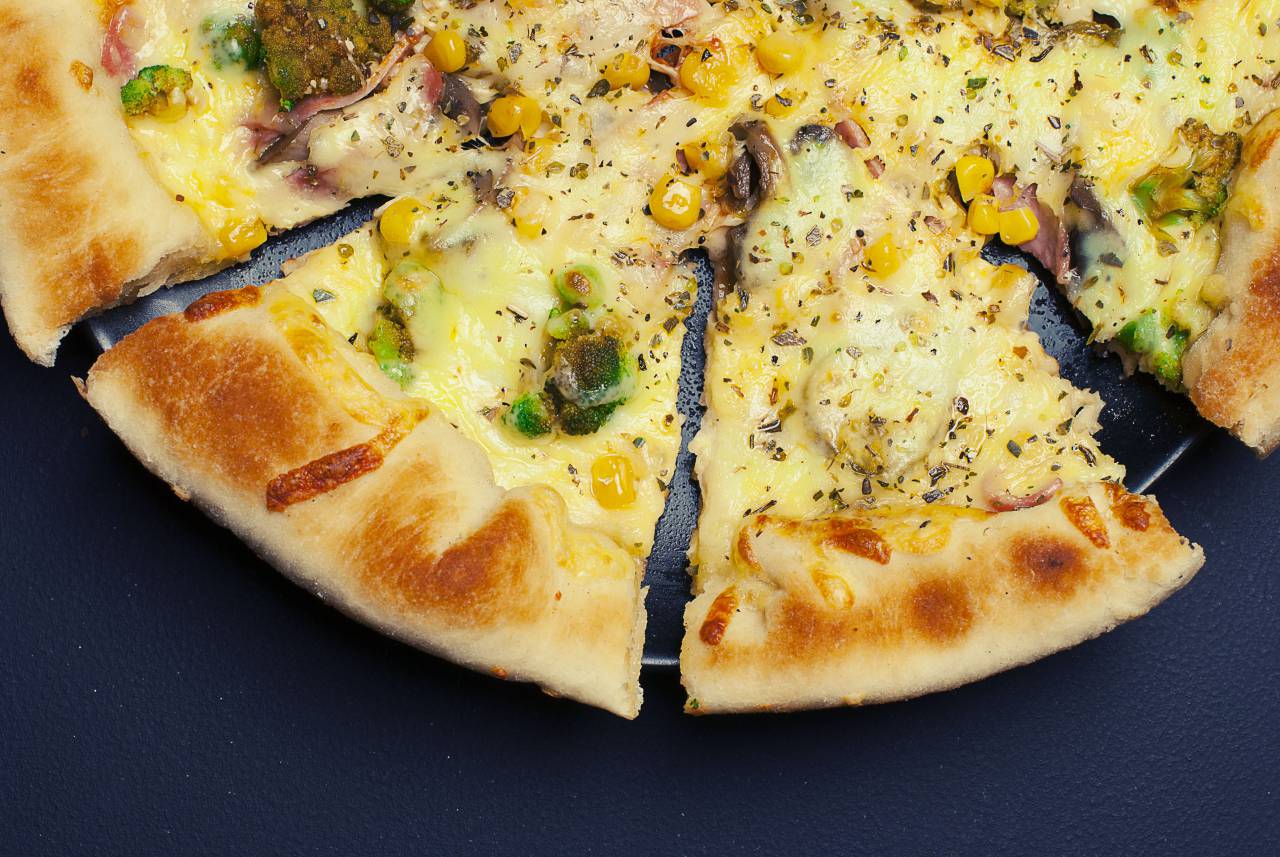 pizza, cheese, crust, food, lunch, dinner
, 