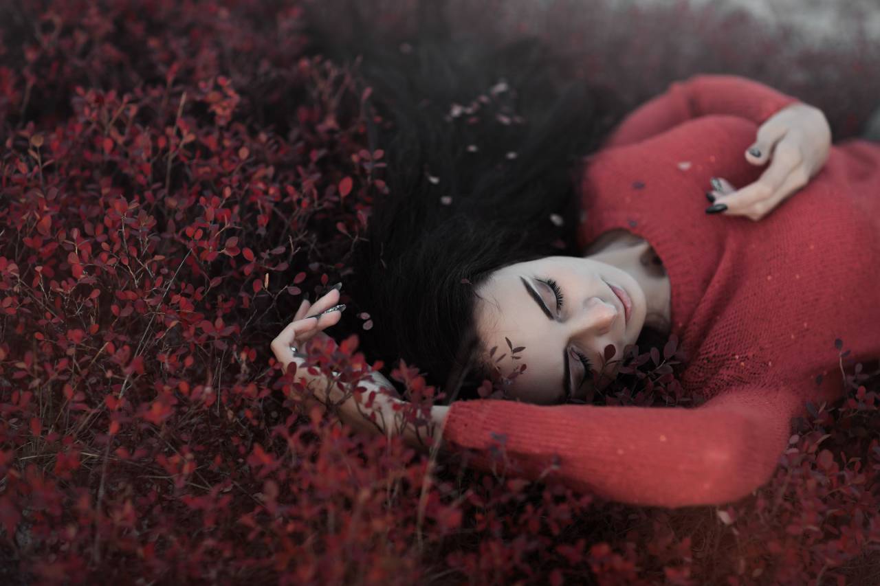Rojo, hojas, cayendo, otoño, otoño, modelo, belleza, niña, gente,