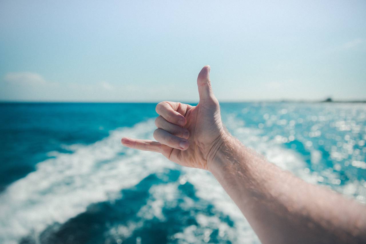 Mar, océano, azul, agua, naturaleza, ola, horizonte, mano, brazo, cielo, nube,