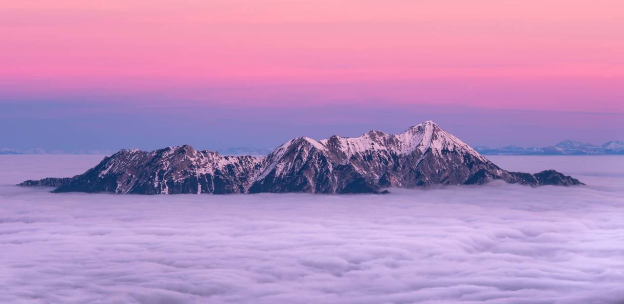 nieve, invierno, blanco, frío, clima, hielo, naturaleza, nubes, cielo, montaña, viajes, aventura, pico, cumbre,