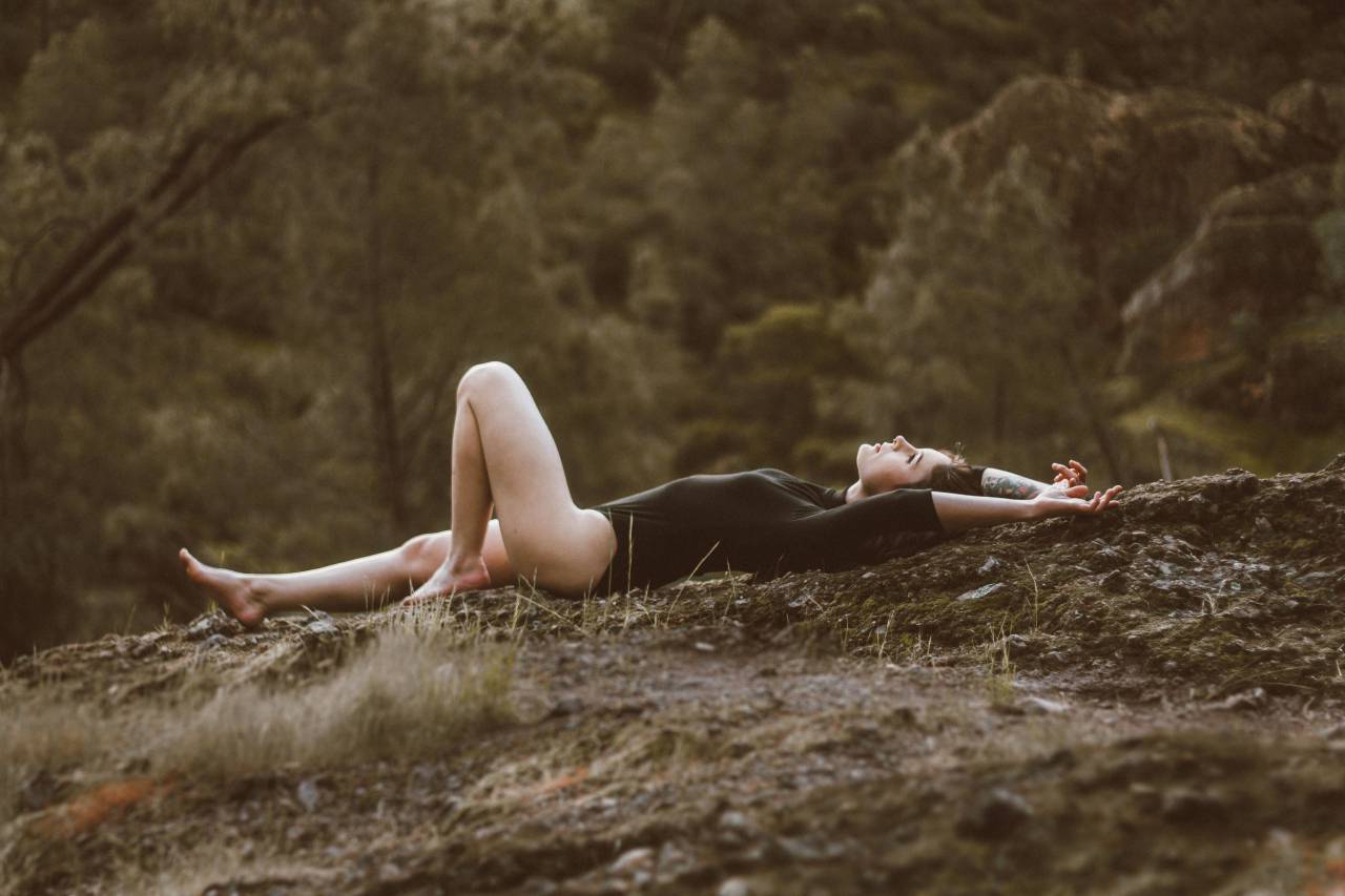 árboles, plantas, tierras altas, césped, paisaje, al aire libre, gente, niña, sexy, modelo,