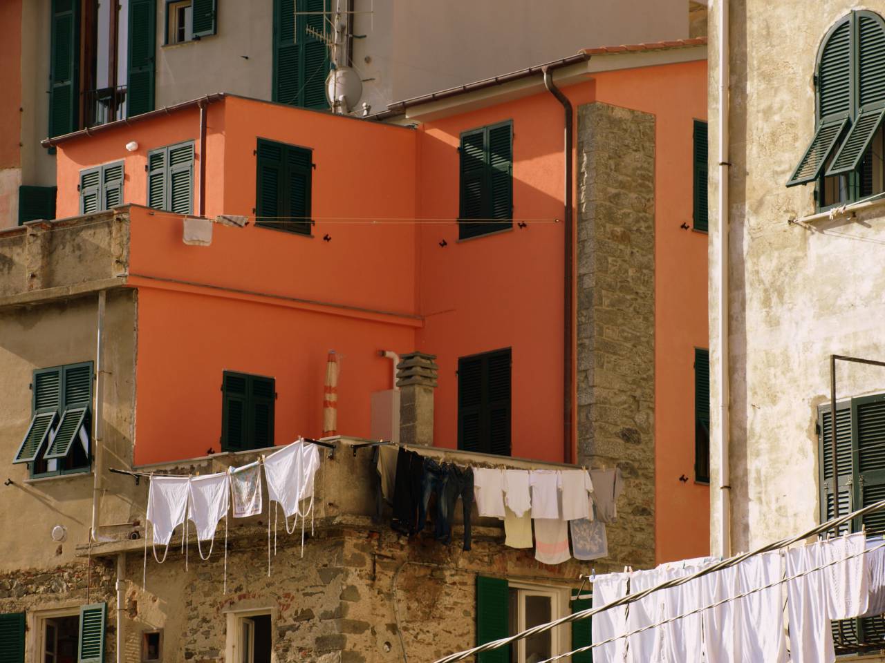 wall, facade, hanging, laundry, lines, clothes, apartment, building, city, dry, drying, garment, linens, balcony
, 