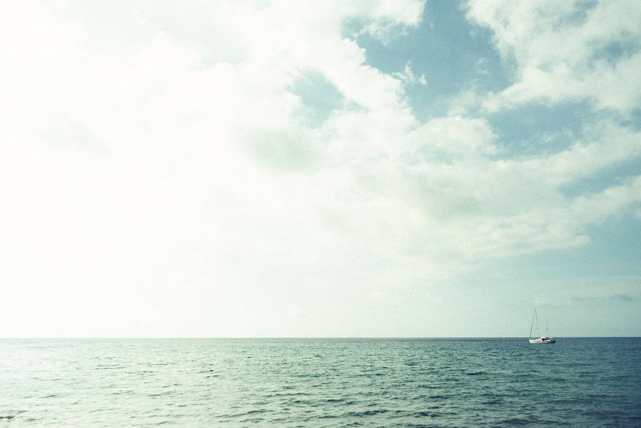 agua, océano, mar, velero, vela, cielo, nubes, sol,