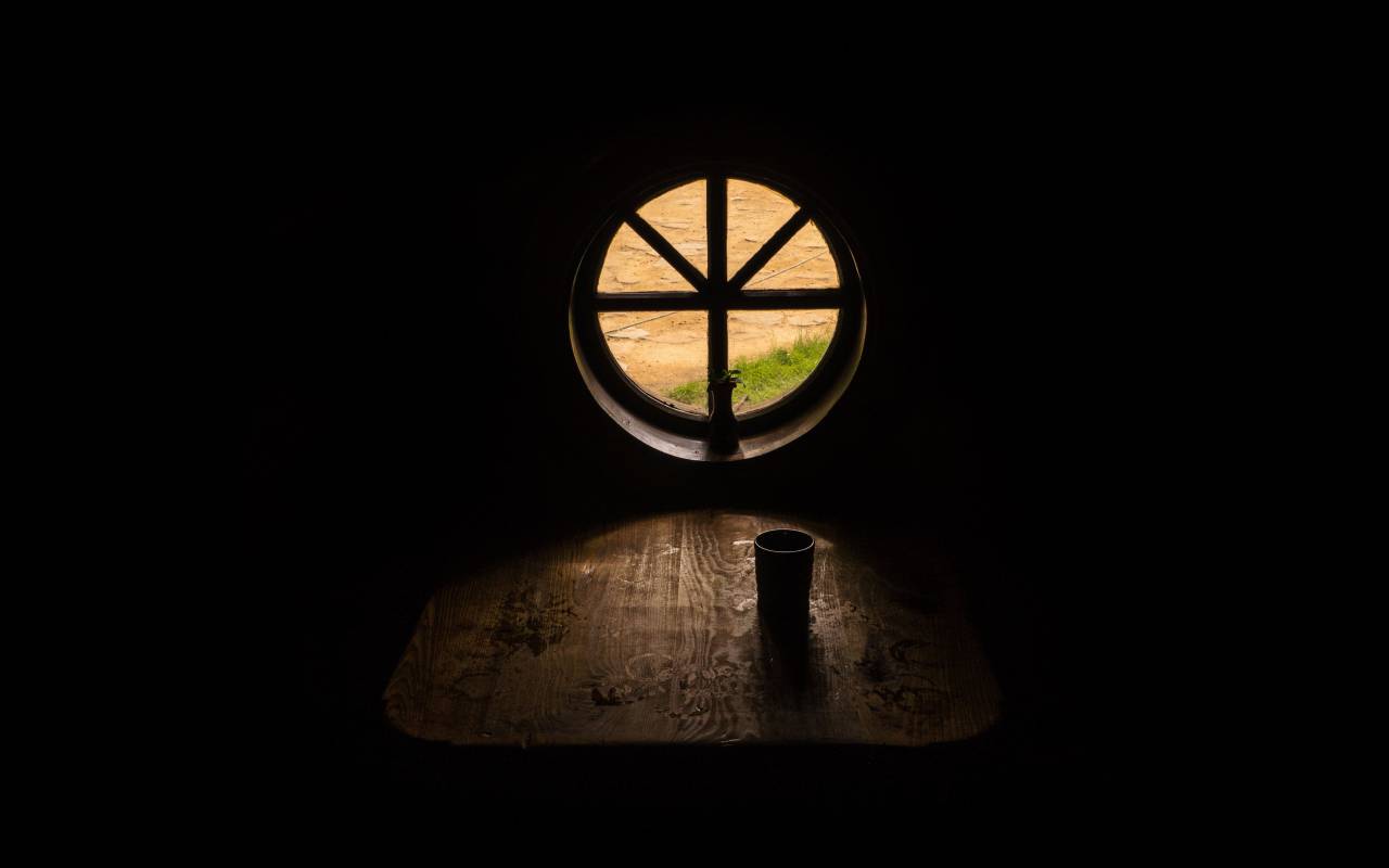 Ventana, luz, mesa, taza, Moody, bar, lugar, viejo, sombras, pared, adentro, tarde, césped,