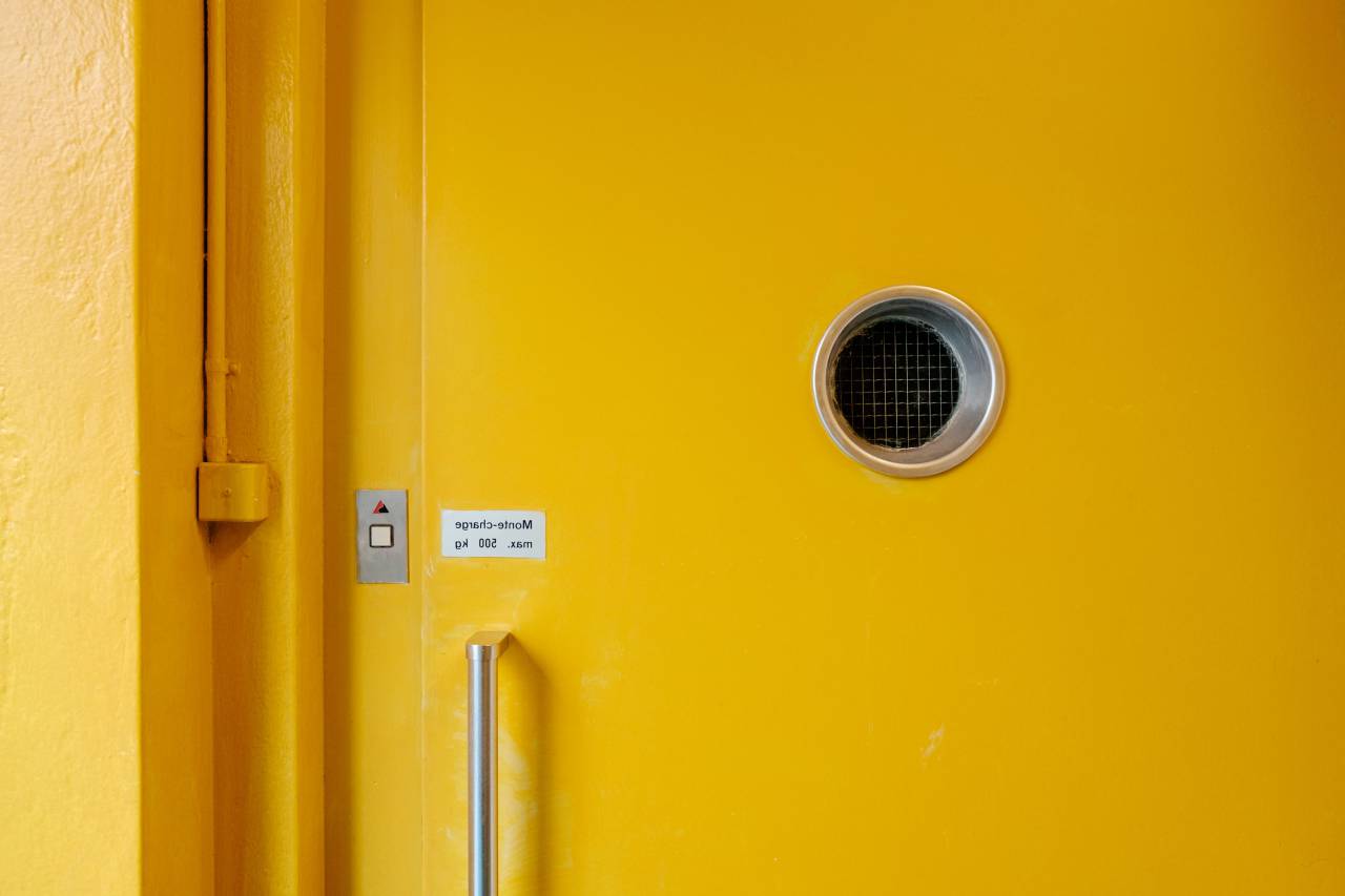 amarelo, porta, buraco, parede,