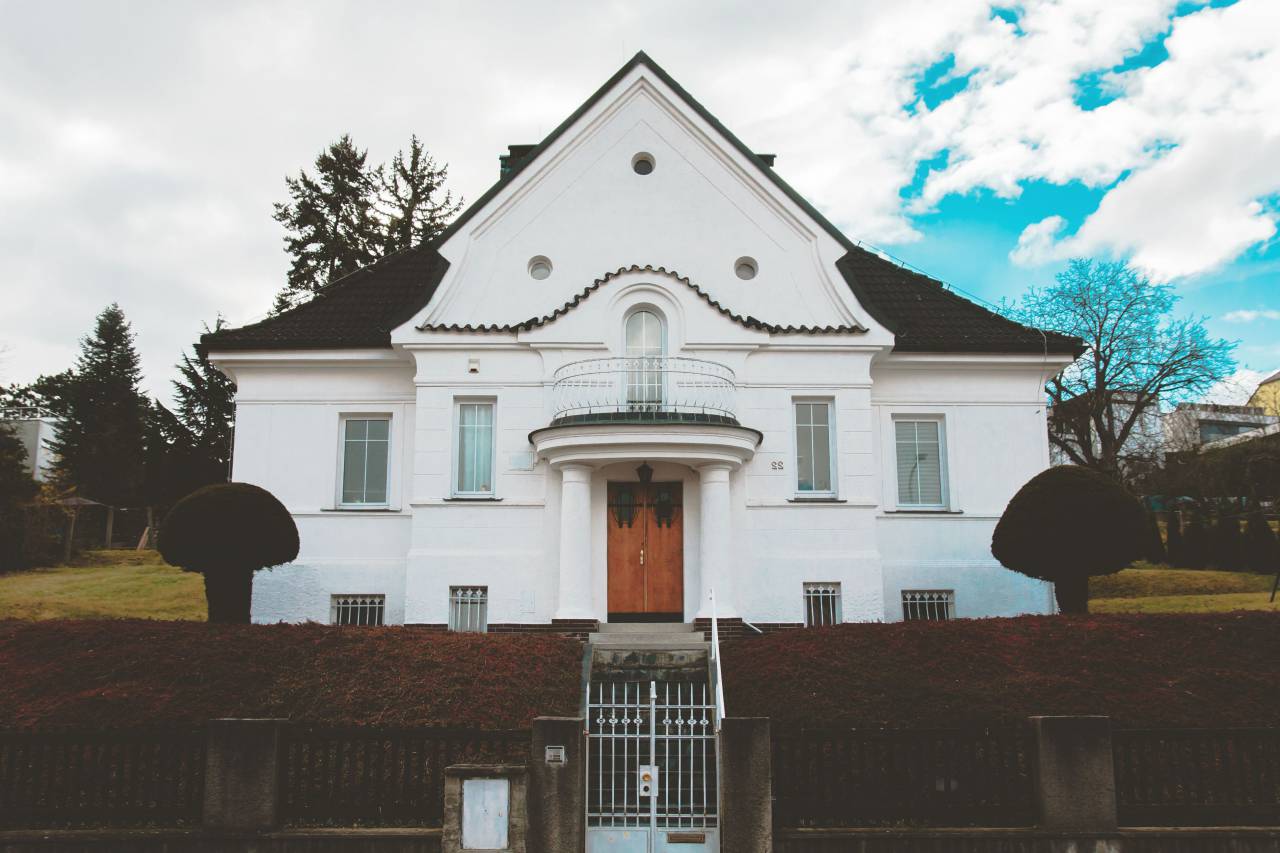 Arquitectura, casa, estructura, diseño, puerta, valla, árbol, planta, paisaje, cielo, nubes,