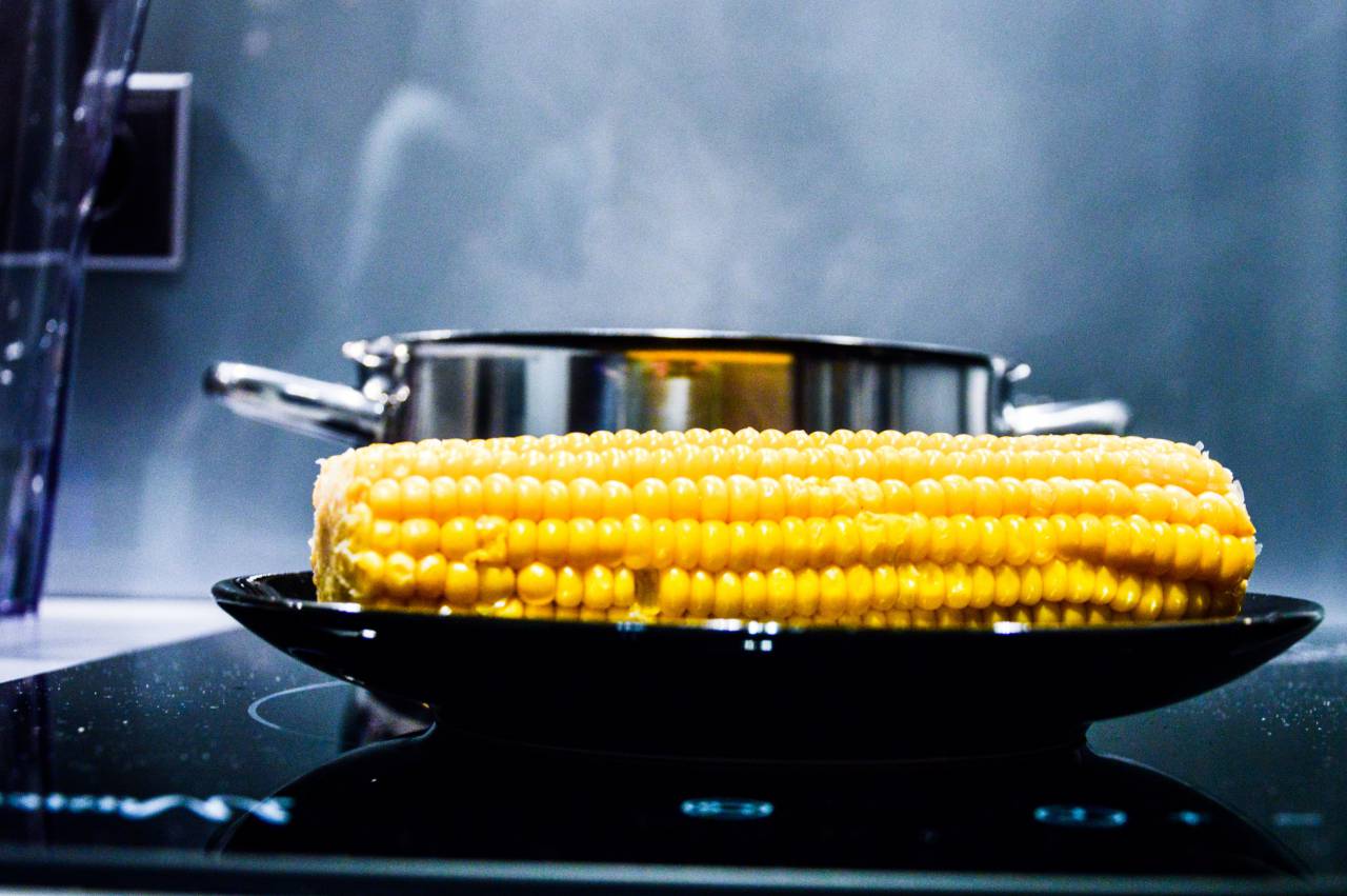 corn, corn on the cob, stove, oven, pot, steam, smoke, cooking, chef, kitchen, food, vegetables, plate
, 