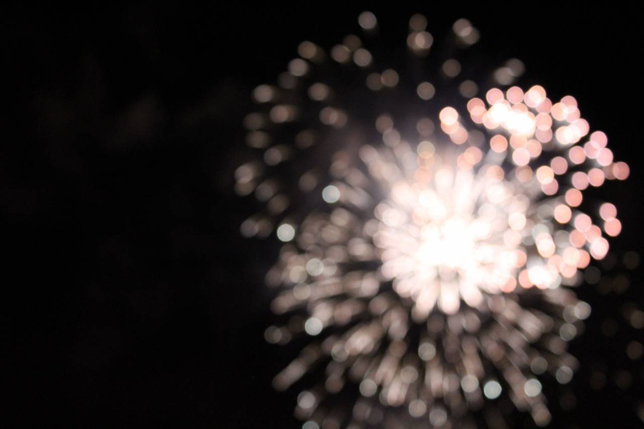 Fuegos artificiales, fuego, fiesta, noche, celebración,