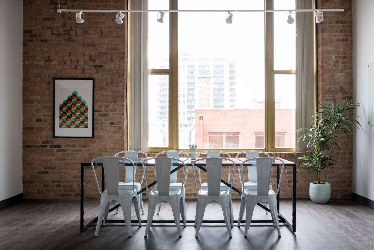 Casa, interior, diseño, mesa, sillas, muebles, verde, planta, pared, marco, ventana, luces,