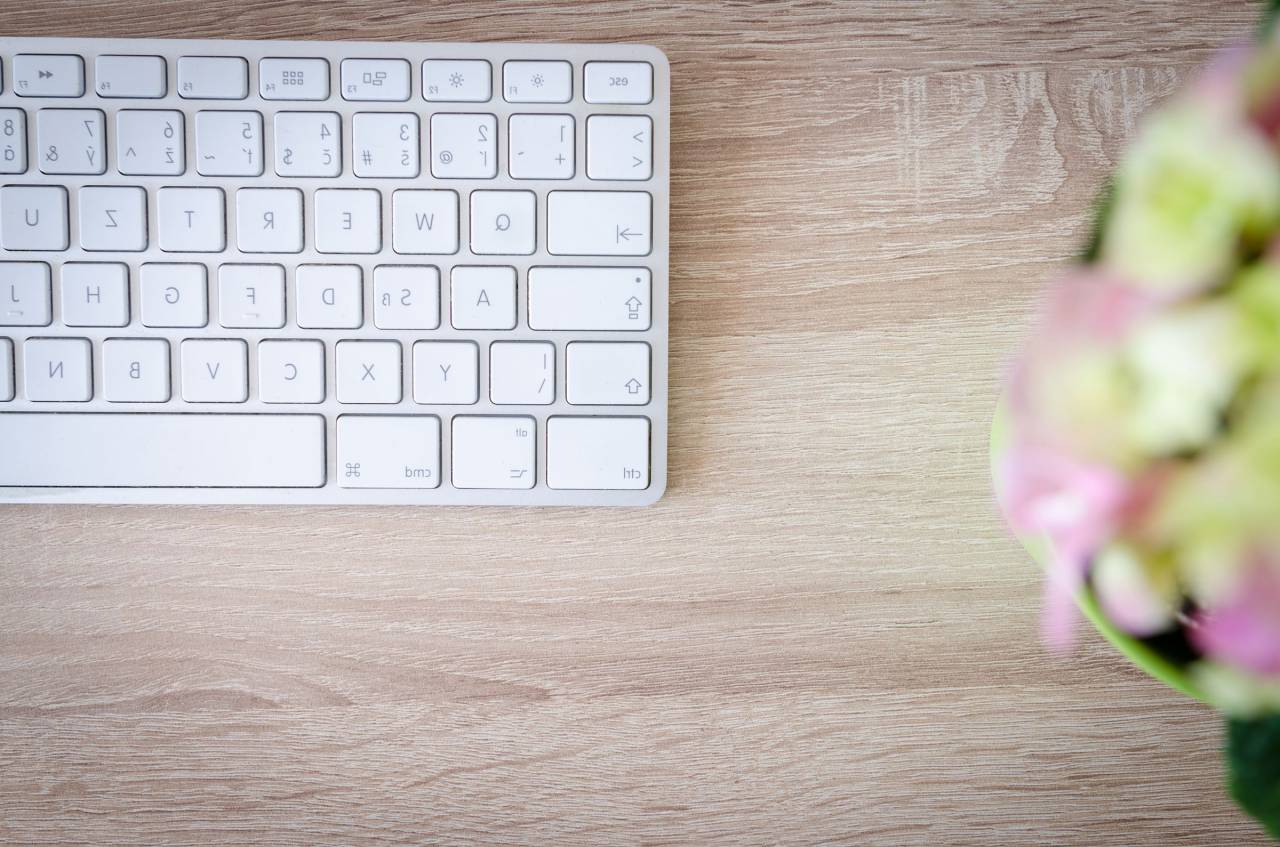 Estilo de vida, oficina, escritorio, flores, teclado, negocios, madera,